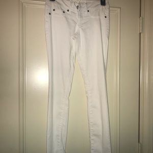 white skinny jeans
